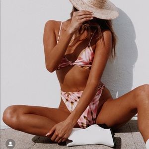 Skatie tie dye bikini